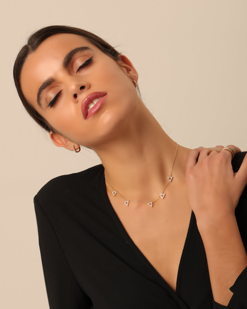 Triangles Choker Necklace