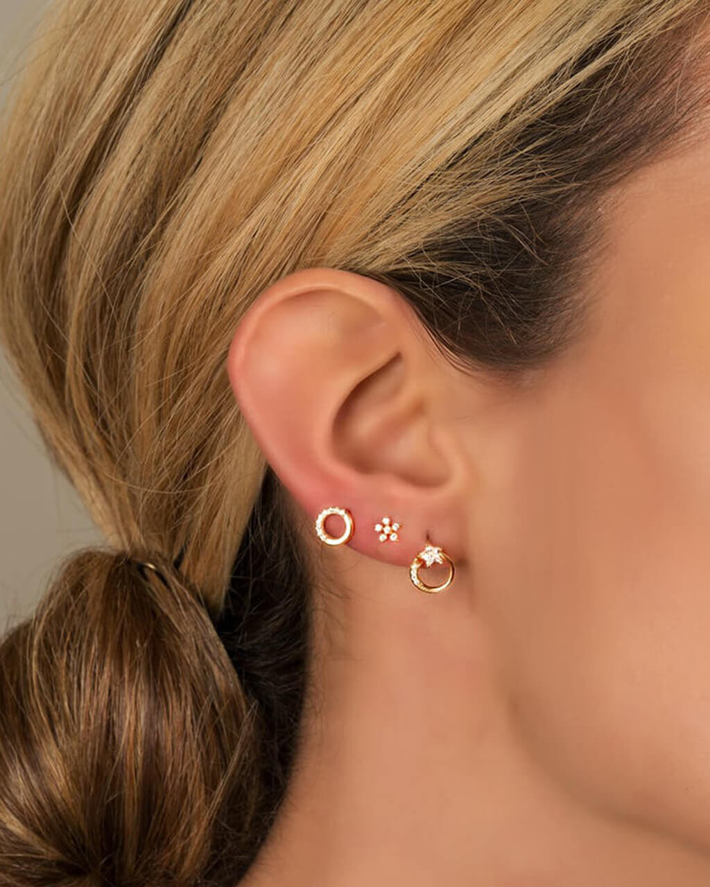 Round Comet Ear Studs