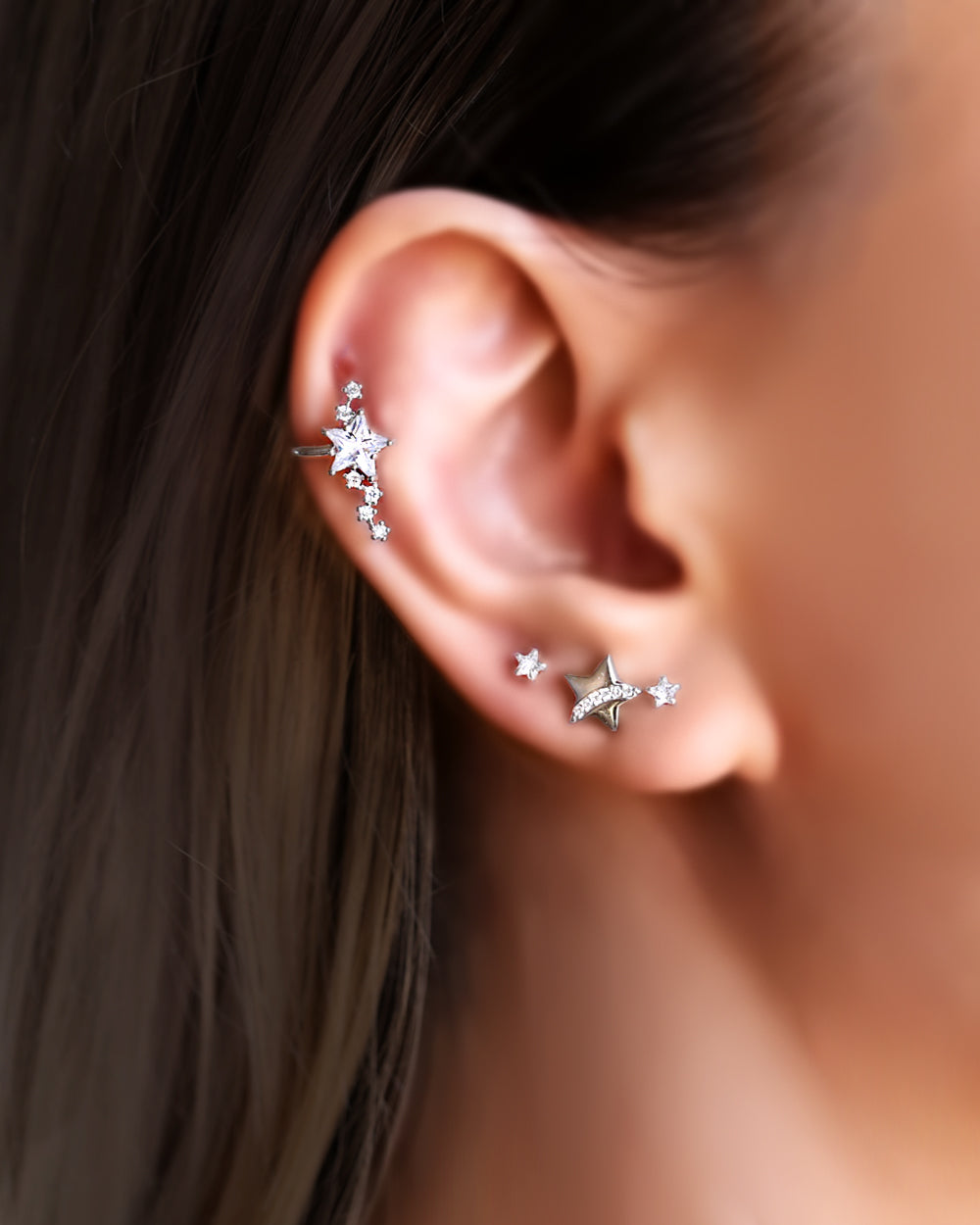 Fake piercing ear cuff star shaped