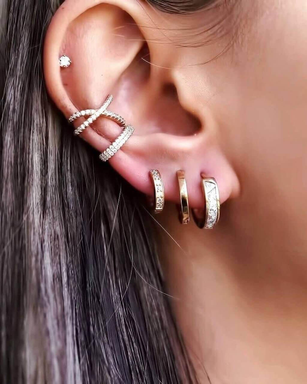 Dainty thin hoops earrings