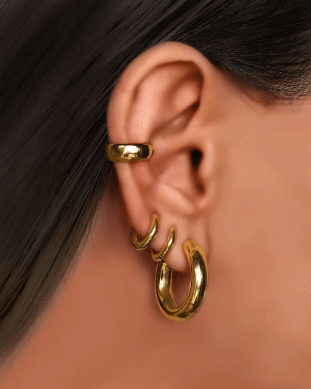 Huggie hoop earrings