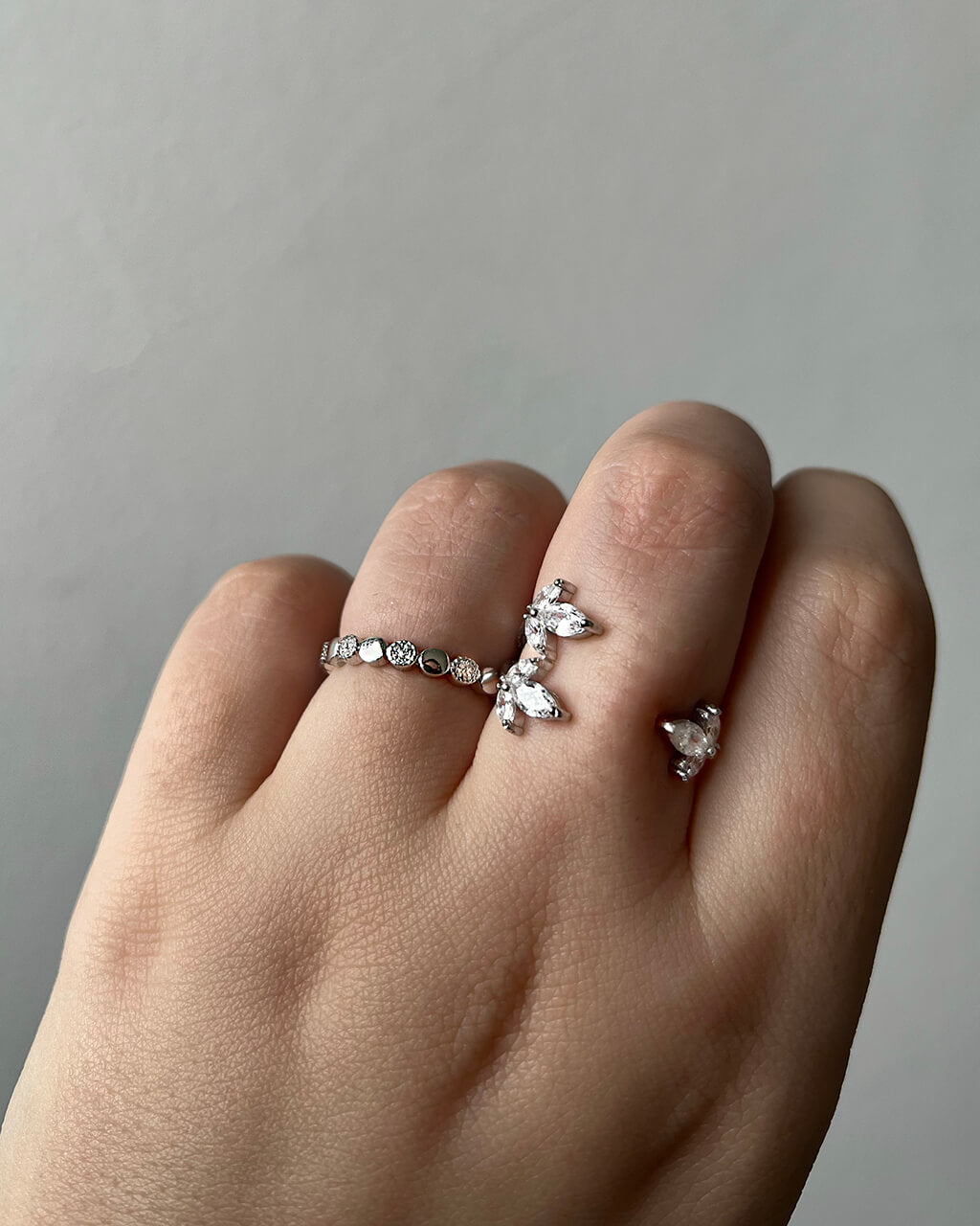 Crystal spheres ring