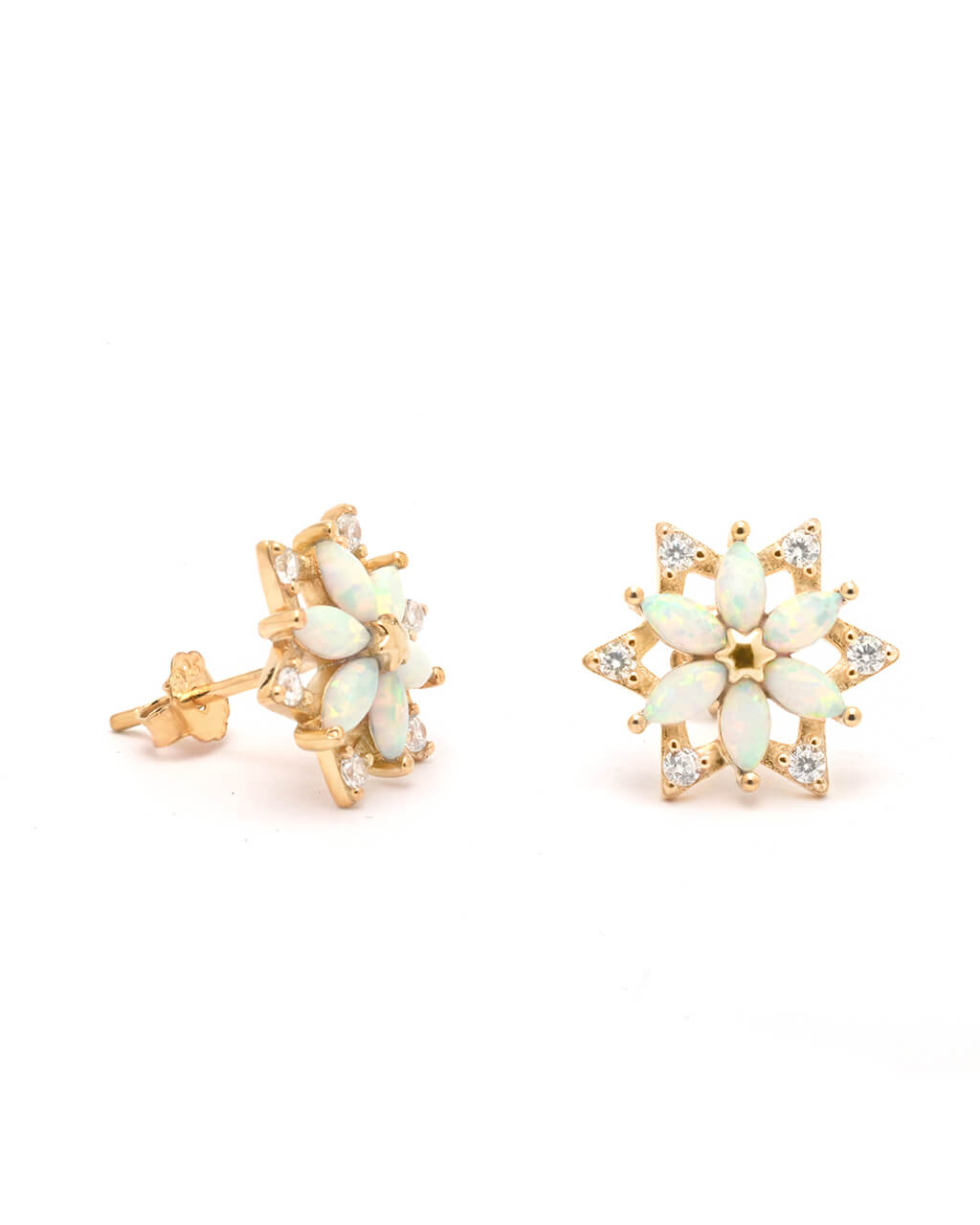 Tiny star studs, minimalist earrings, Dainty earrings