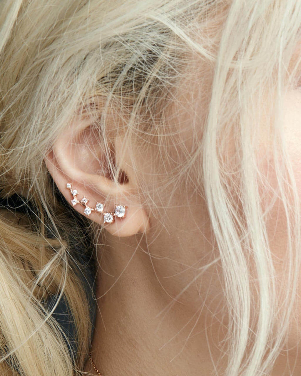 boucles d'oreille grimpante, de boucles grimpantes, boucles d'oreille montantes 