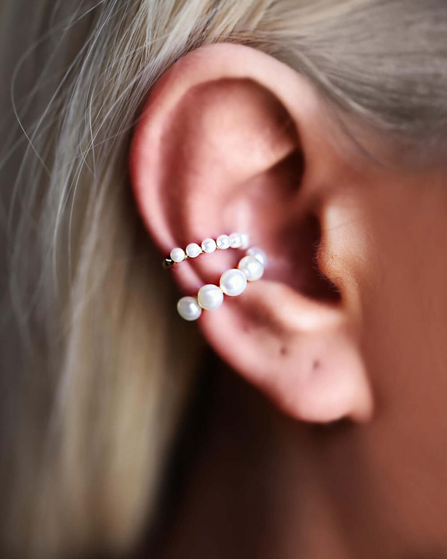 Bold Pearl ear cuff